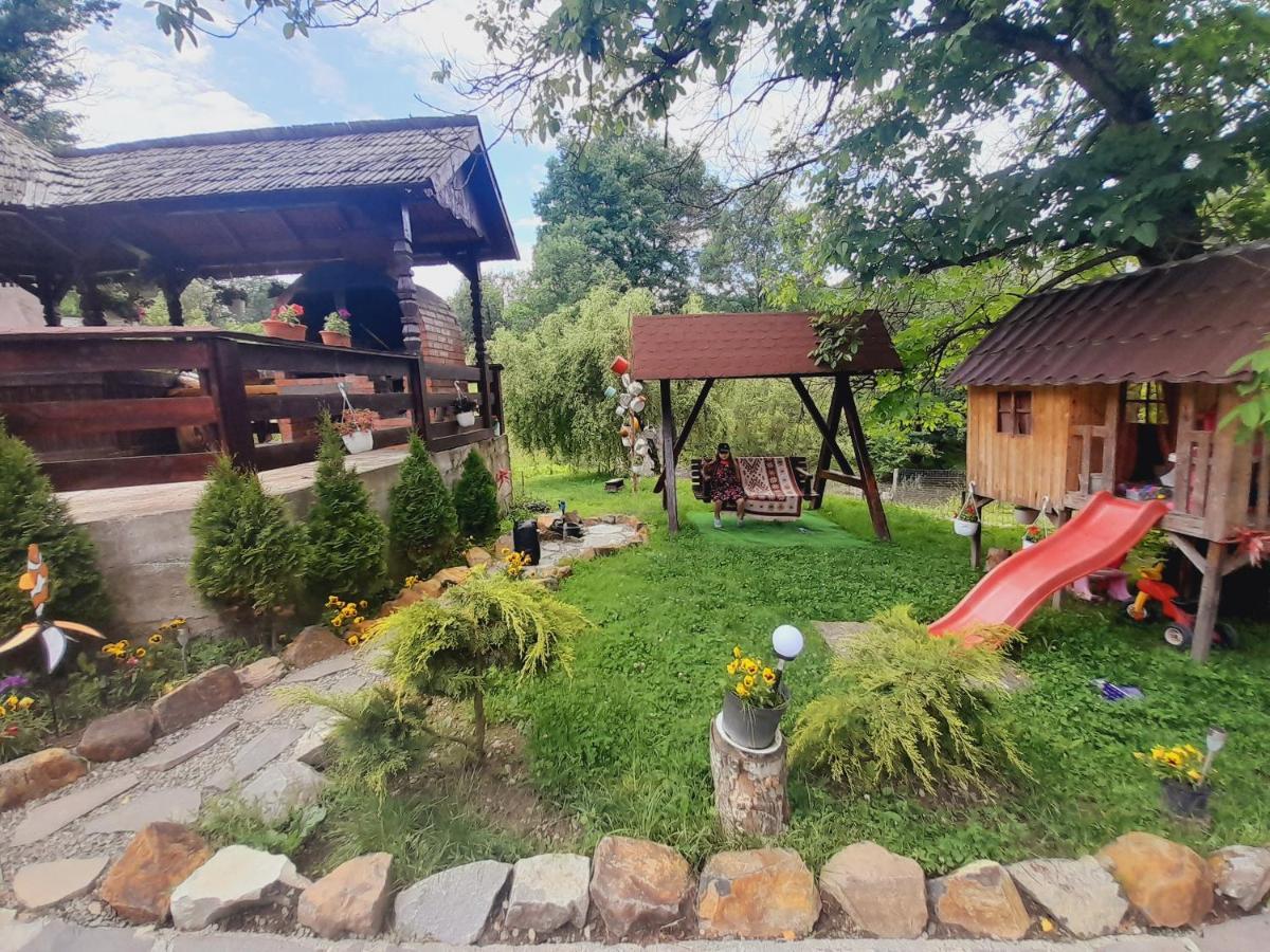 הוילה Berbesti Casa De La Ferma Mariuca מראה חיצוני תמונה